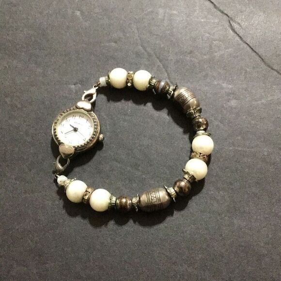 Vintage Geneva, beaded watch bracelet needs battery - Picture 1 of 4